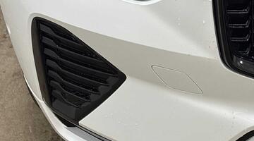 2025 Volvo 2.0 B5 MHEV Plus Auto Euro 6 5-door (White) - Image: 22