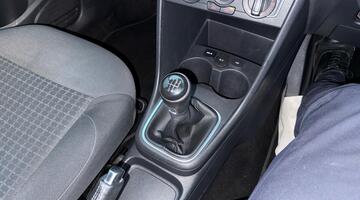 2017 Volkswagen TSI BlueMotion Tech Match Euro 6 5-door (White) - Image: 31