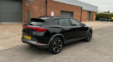 2022 CUPRA TSI V1 DSG Euro 6 5-door (Black) - Image: 10