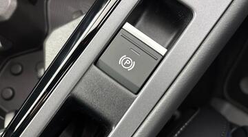 2025 Volkswagen ETSI MHEV R-Line DSG Euro 6 5-door (Multicolour) - Image: 21