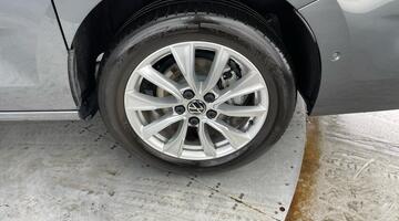 2025 Volkswagen 2.0 TDI Style Long MPV DSG Euro 6 5-door (Grey) - Image: 44