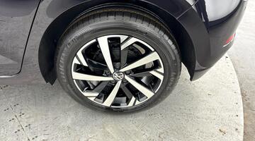 2025 Volkswagen 1.0 TSI Match DSG Euro 6 5-door (Black) - Image: 30