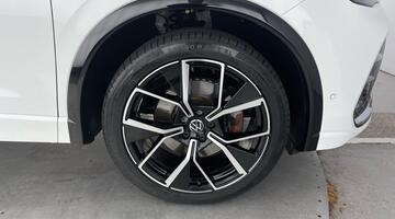 2024 Volkswagen 2.0 TDI R-Line DSG Euro 6 5-door (White) - Image: 5