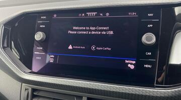 2024 Volkswagen 1.0 TSI R-Line DSG Euro 6 5-door (Grey) - Image: 16