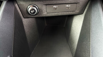 2025 Audi 1.0 TFSI 30 Black Edition Sportback S Tronic Euro 6 5-door (White) - Image: 7