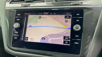 2022 Volkswagen TSI Active Euro 6 5-door (Black) - Image: 22