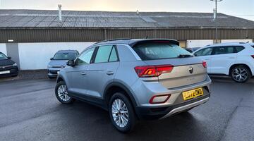 2022 Volkswagen TSI Life DSG Euro 6 5-door (Silver) - Image: 3