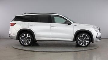 2025 Škoda 2.0 TDI SportLine DSG 4WD Euro 6 5-door (7 Seat) (Silver) - Image: 4