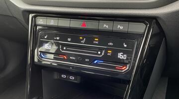 2022 Volkswagen TSI R-Line DSG Euro 6 5-door (White) - Image: 7