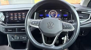 2022 Volkswagen 1.0 EVO Life Euro 6 5-door (Black) - Image: 38