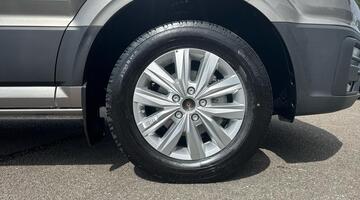 2025 Volkswagen 2.0 TDI 600 Auto Euro 6 4-door (Beige) - Image: 5