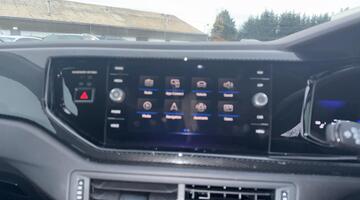 2024 Volkswagen 1.0 TSI Life DSG Euro 6 5-door (Black) - Image: 7