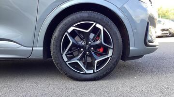 2025 Ford EcoBoost ST-Line X Euro 6 5-door (Silver) - Image: 5