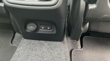 2025 Volvo 2.0 B4 MHEV Ultra Dark DCT Auto Euro 6 5-door (Blue) - Image: 37