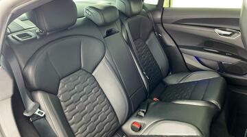 2022 Audi 93.4kWh Auto quattro 4-door (Grey) - Image: 28