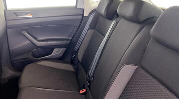 2025 Volkswagen 1.0 TSI Match DSG Euro 6 5-door (Silver) - Image: 31