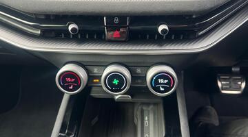 2025 Škoda TSI e-TEC MHEV SportLine DSG Euro 6 5-door (Grey) - Image: 29