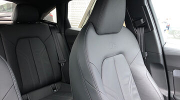 2025 Audi 2.0 TFSI S line Saloon S Tronic Euro 6 5-door (Blue) - Image: 38