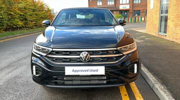 2025 Volkswagen TSI R-Line DSG 2WD Euro 6 2-door (Black) - Image: 16