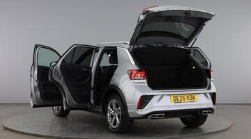 2025 Volkswagen TSI R-Line Euro 6 5-door (Silver) - Image: 11