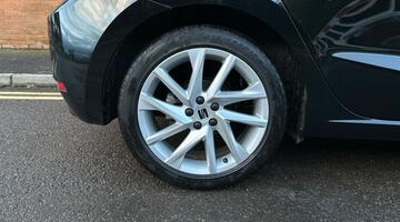 2023 SEAT 1.0 TSI FR Euro 6 5-door (Black) - Image: 13