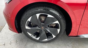 2022 CUPRA E-Boost 58kWh V2 Auto 5-door (Red) - Image: 40