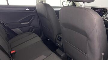 2022 Volkswagen TSI Life DSG Euro 6 5-door (White) - Image: 16