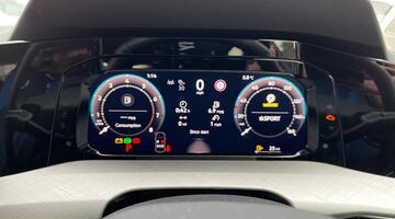 2025 Volkswagen ETSI MHEV Match DSG Euro 6 5-door (Red) - Image: 12