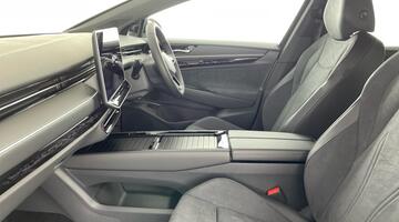 2025 Volkswagen Pro 77kWh Match Tourer Auto 5-door (White) - Image: 1