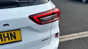 2025 Ford 2.5h Duratec ST-Line CVT Euro 6 5-door (White) - Image: 24