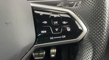 2022 Volkswagen 2.0 TDI R-Line DSG Euro 6 5-door (White) - Image: 24