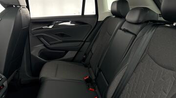 2025 Volkswagen 2.0 TDI Match DSG Euro 6 5-door (Black) - Image: 41