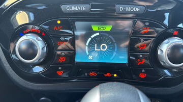 2019 Nissan Tekna XTRON Euro 6 5-door (Blue) - Image: 14