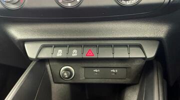 2022 Audi 1.0 TFSI 25 Technik Sportback Euro 6 5-door (White) - Image: 13