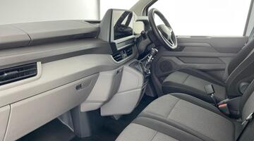 2025 Volkswagen 2.0 TDI T28 Commerce Plus FWD SWB Euro 6 5-door (White) - Image: 2