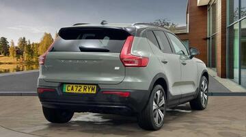 2022 Volvo Recharge 69kWh Plus Auto 5-door (Green) - Image: 3