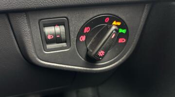 2021 Volkswagen 1.0 TSI Active Euro 6 5-door (White) - Image: 23