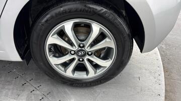 2020 Hyundai SE Launch Edition Euro 6 5-door (Grey) - Image: 30