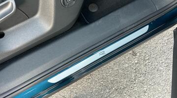 2025 Volkswagen ETSI MHEV R-Line DSG Euro 6 5-door (Blue) - Image: 37