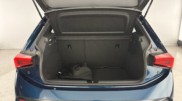 2025 CUPRA E-Boost 59kWh V1 Auto 5-door (Blue) - Image: 32