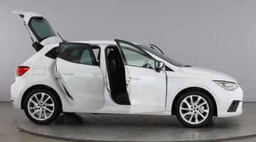 2025 SEAT 1.0 TSI FR DSG Euro 6 5-door (White) - Image: 10