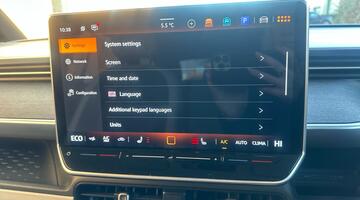 2025 Volkswagen Pro 79kWh Style Auto 5-door (SWB, 5Seat) (Green) - Image: 29