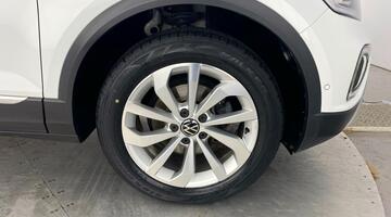 2022 Volkswagen 1.0 TSI Style Euro 6 5-door (White) - Image: 5