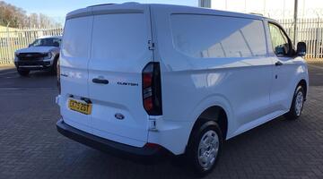 2025 Ford 2.0 320 EcoBlue Trend Auto L1 H1 Euro 6 5-door (White) - Image: 18