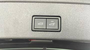 2025 Volkswagen 3.0 V6 TSI eHybrid 14.3kWh R Tiptronic 4Motion Euro 6 5-door (Grey) - Image: 38