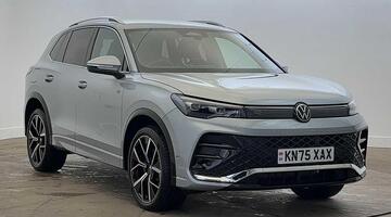 2025 Volkswagen TSI eHybrid 19.7kWh R-Line DSG Euro 6 5-door (Silver) - Image: 1