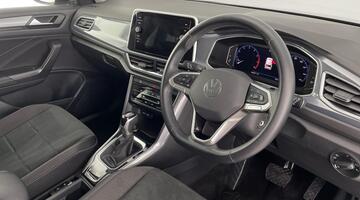 2022 Volkswagen TSI Style DSG Euro 6 5-door (Black) - Image: 6