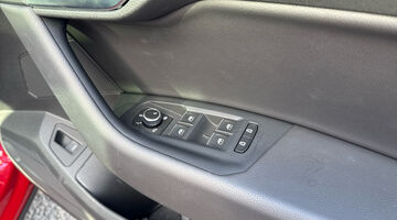 2025 Volkswagen 3.0 TDI V6 Black Edition Tiptronic 4Motion Euro 6 5-door (Red) - Image: 23