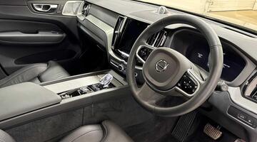 2024 Volvo 2.0h T8 18.8kWh Ultra Black Edition Auto Euro 6 5-door (Black) - Image: 9