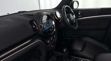 2022 MINI 2.0 Cooper S Exclusive Steptronic Euro 6 5-door (Black) - Image: 2